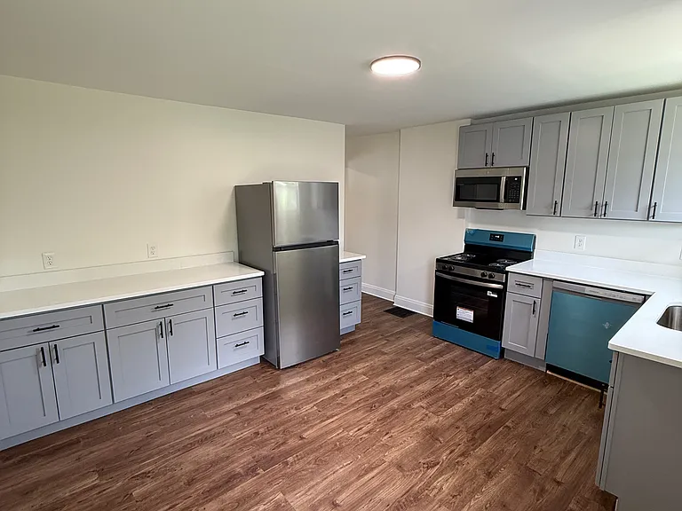 1829 S Champion Ave — Photo 10