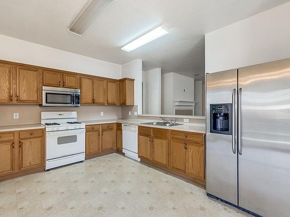 4th image of 7237 Jurassic Dr