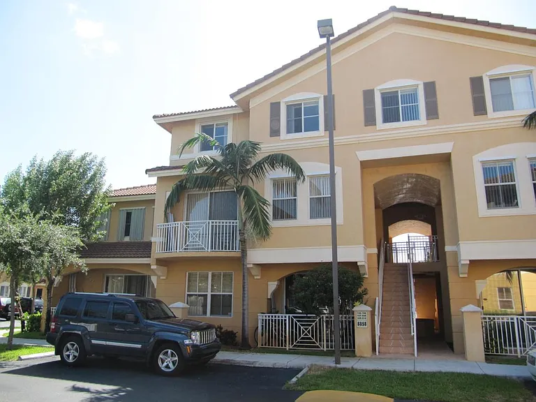 8858 W Flagler St #2 — Photo 7