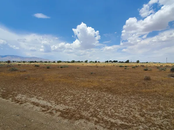 1800 Victor Ave, Mojave, CA 93501