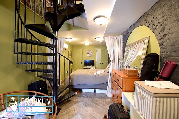 Rented by null | media 21