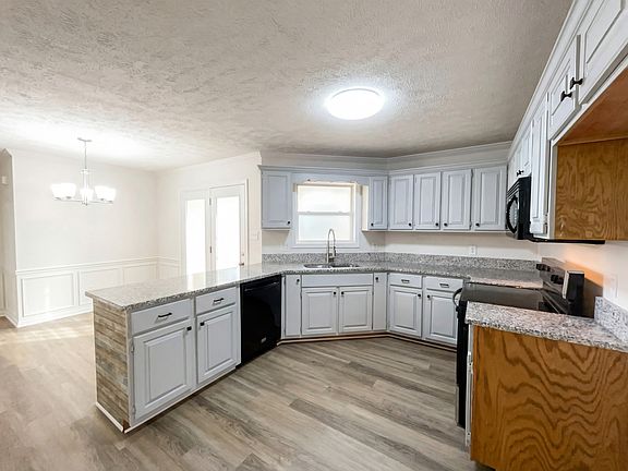 5th image of 1507 Christi Ave