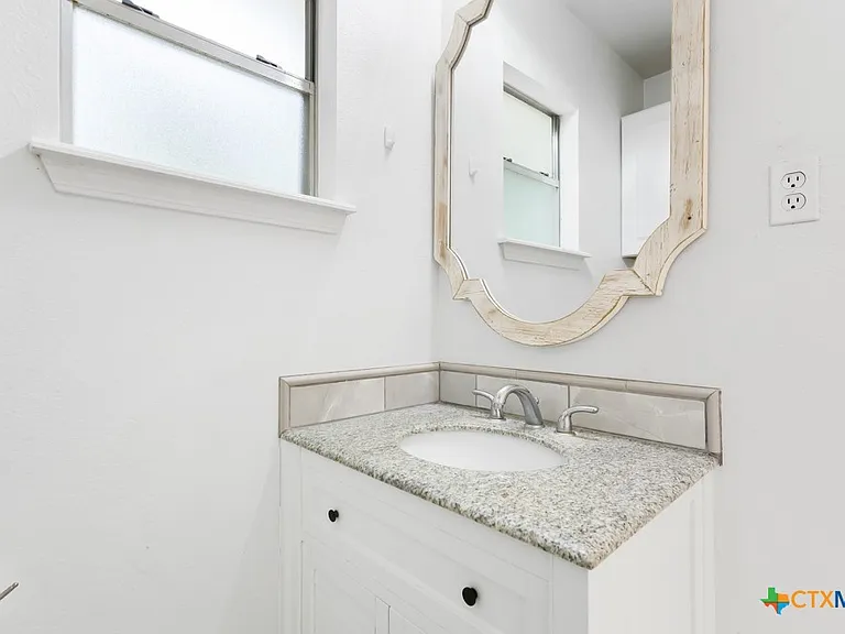 761 Whippoorwill Dr #B — Photo 14