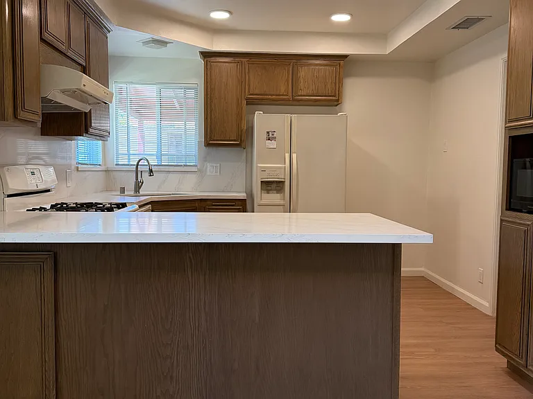 11544 Potter St — Photo 15