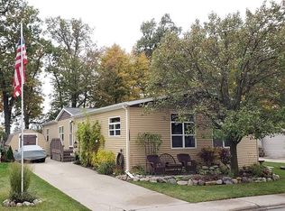 13600 Denver Dr, Hartland, MI 48353