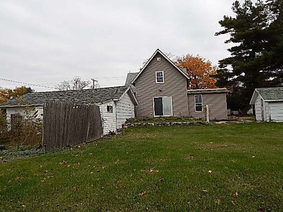 2nd image of 502 2nd St