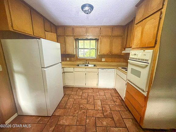4th image of 428 Springdale Dr