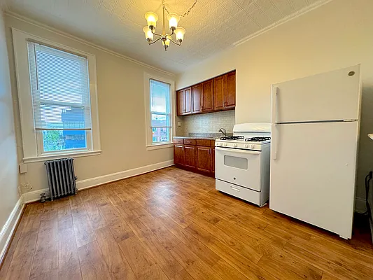 Rented by Capri Jet Realty Corp | media 1