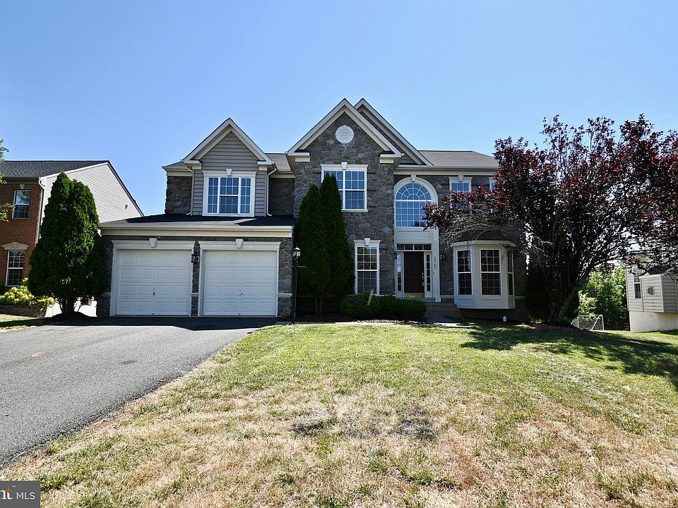 1st image of 10785 Reynard Fox Ln