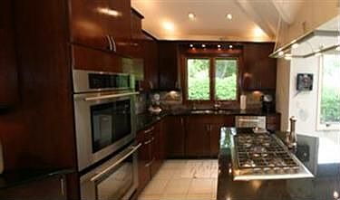 2nd image of 4 Kenwood Ct