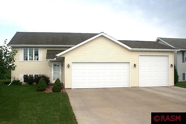 1st image of 105 Torrey Pines Dr