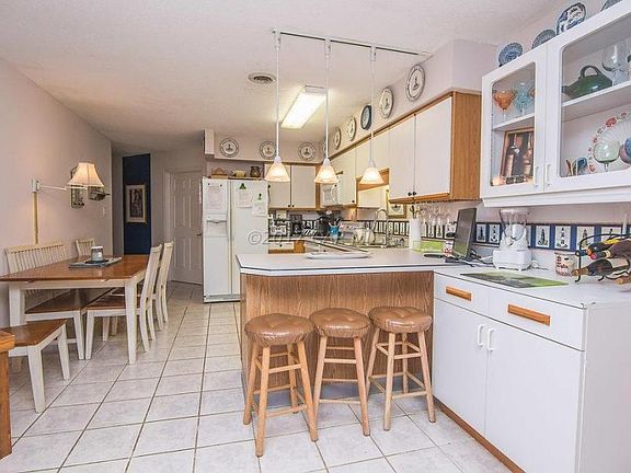 Large eat-in kitchen.