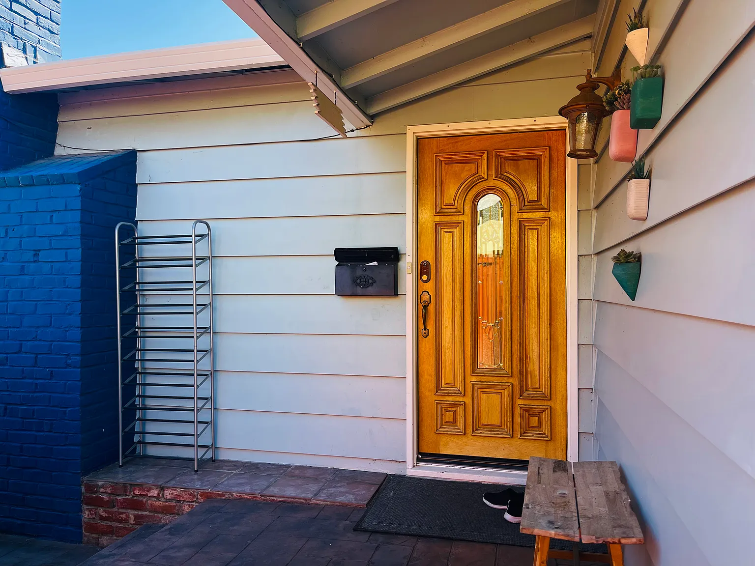 3 bed, 1400 sqft, $4,700 — Photo 3