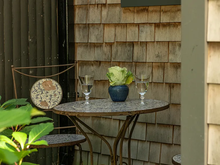 342 State St — Photo 17