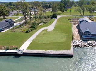 2525 E Sand Rd, Pt Clinton, OH 43452