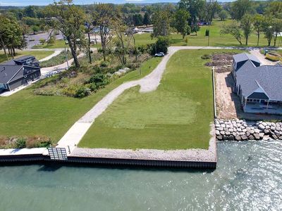 2525 E Sand Rd, Pt Clinton, OH, 43452