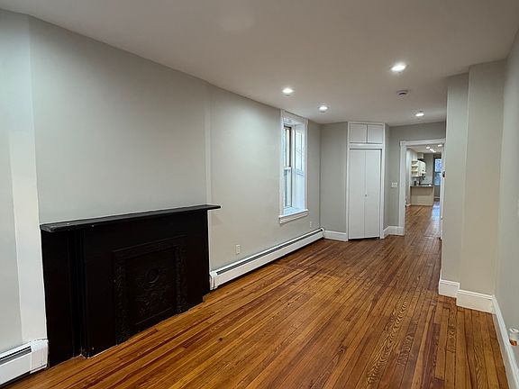 5th image of 101 Sussex St APT 1L