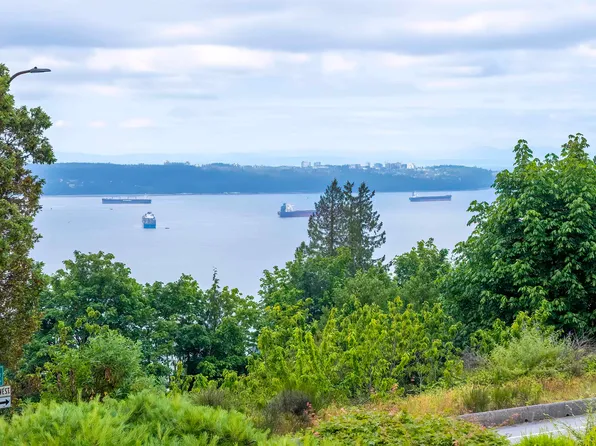 2202 Folkestone Way #49, West Vancouver, BC V7S 2X7