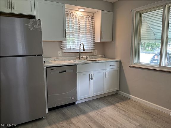 2nd image of 18508 Parkmount Ave