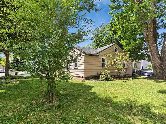 4th image of 874 Belmont Street