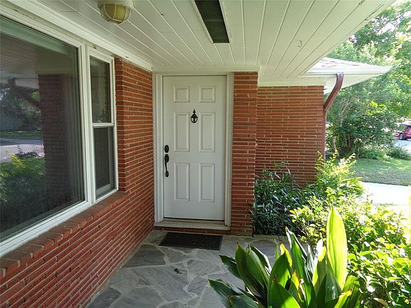 3rd image of 1425 Harbor View Dr