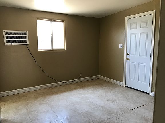 5th image of 7046 Victoria Ave