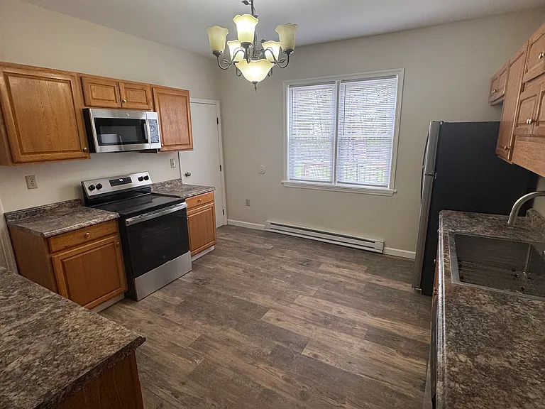 90 Pleasant St #1 — Photo 20