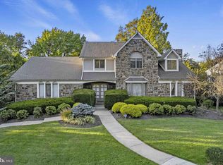 415 Vernon Rd, Jenkintown, PA 19046