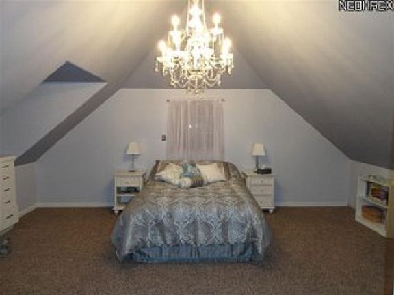 5th image of 25575 Chatworth Dr