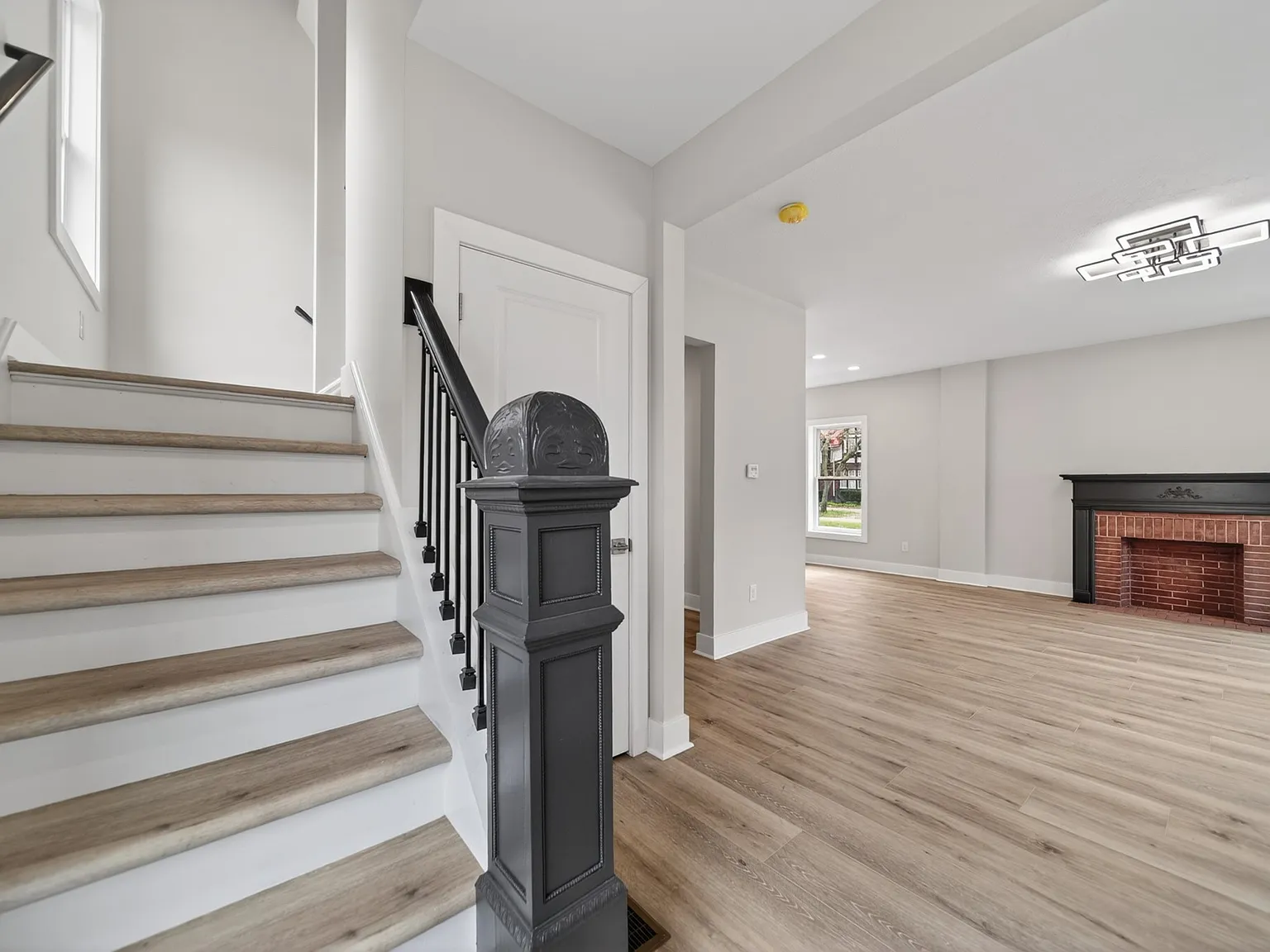 4 bed, 2.0 bath, 1782 sqft, $3,000 — Photo 4