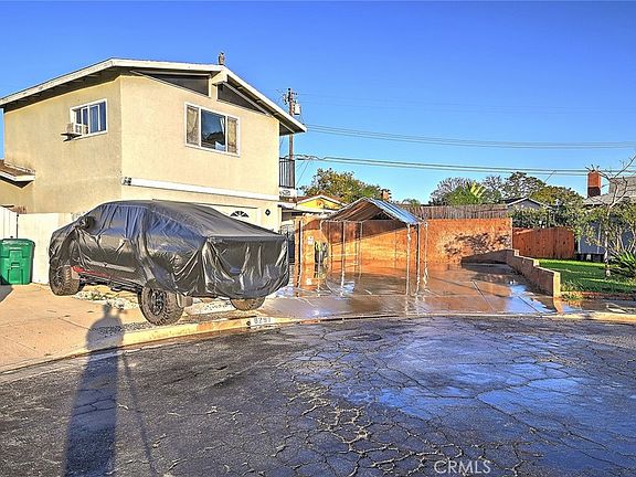 3rd image of 8297 E Carburton St