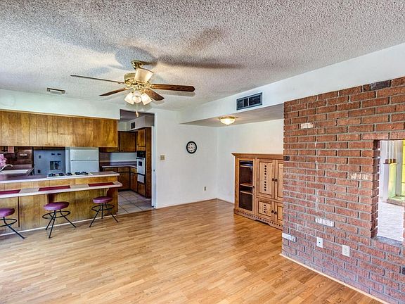 2nd image of 4116 W Cinnabar Ave