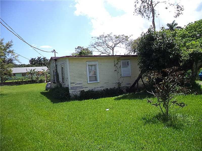 2nd image of 70 NE 160th St