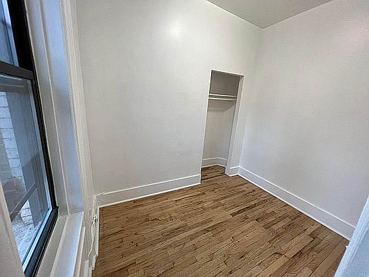 5th image of 401 E 91st St APT 9