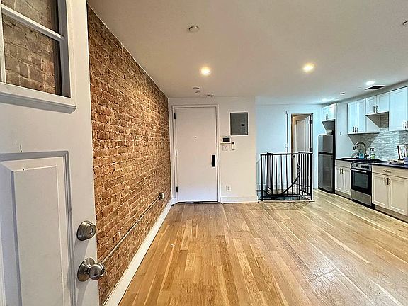 5th image of 905 Sterling Pl APT 1G