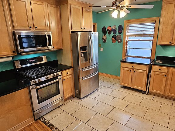 Stainless appliances