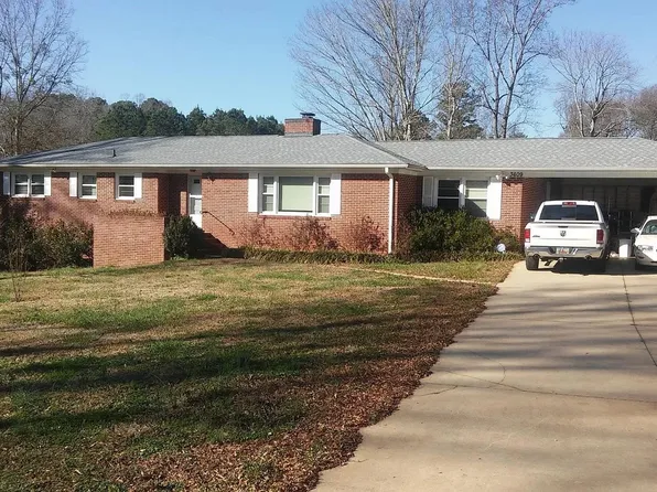 3609 Sherwood Dr, Spartanburg, SC 29302