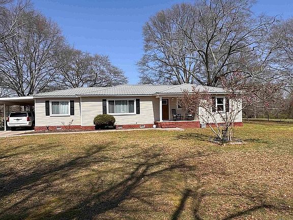 3rd image of 712 Dodd Rd