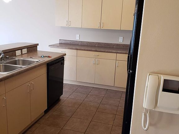 3rd image of 301 Cannery Sq APT 205