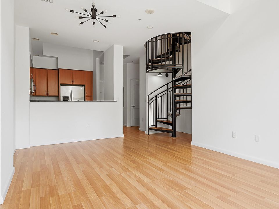 1st image of 801 S Olive Ave Unit 425