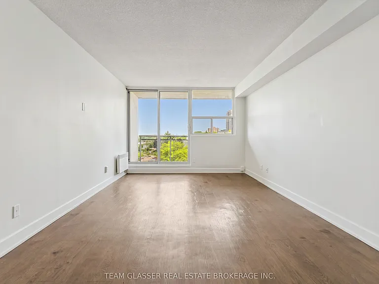21 King St #409 — Photo 13