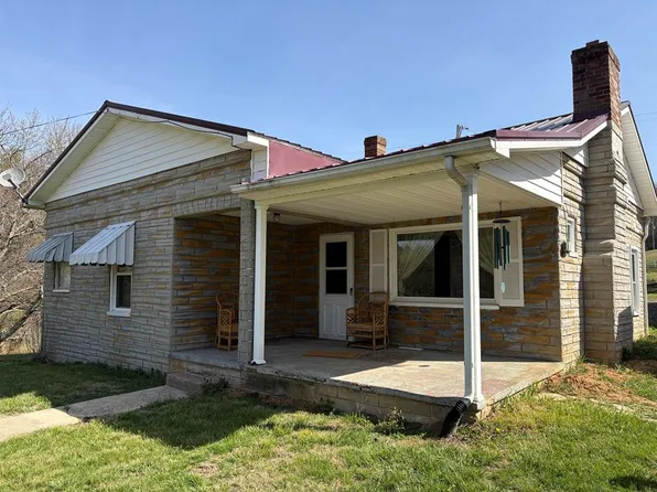 315 Rock Creek Rd, Hillsville, VA 24343