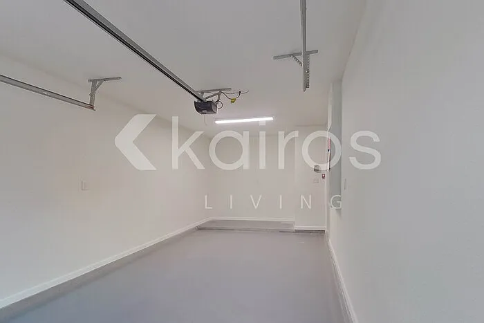 1349 Mull St — Photo 20