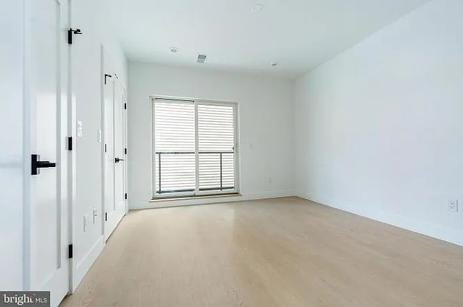 2 bed, 768 sqft, $1,599 — Photo 4