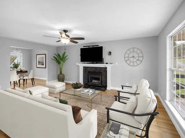 814 Garners Landing Blvd, Seymour, TN 37865