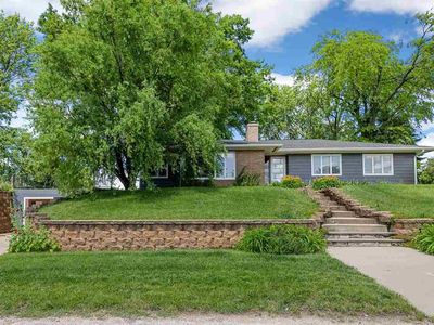 2600 Maple Dr NW, Cedar Rapids, IA, 52405