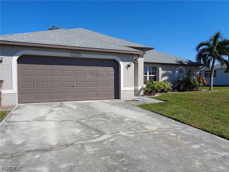 1101 NW 19th Pl — Photo 2