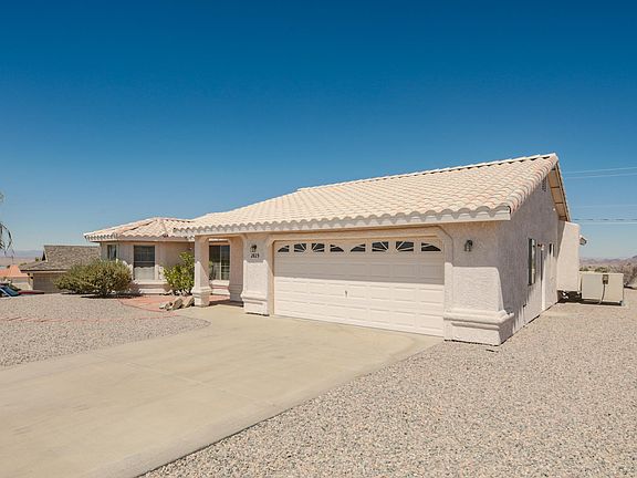3rd image of 2823 Jasper Dr