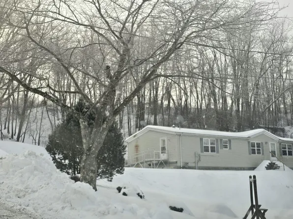 1818 Pershing St, Johnstown, PA 15902