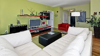 Great Entertaining Space :: 88 King Street #1304